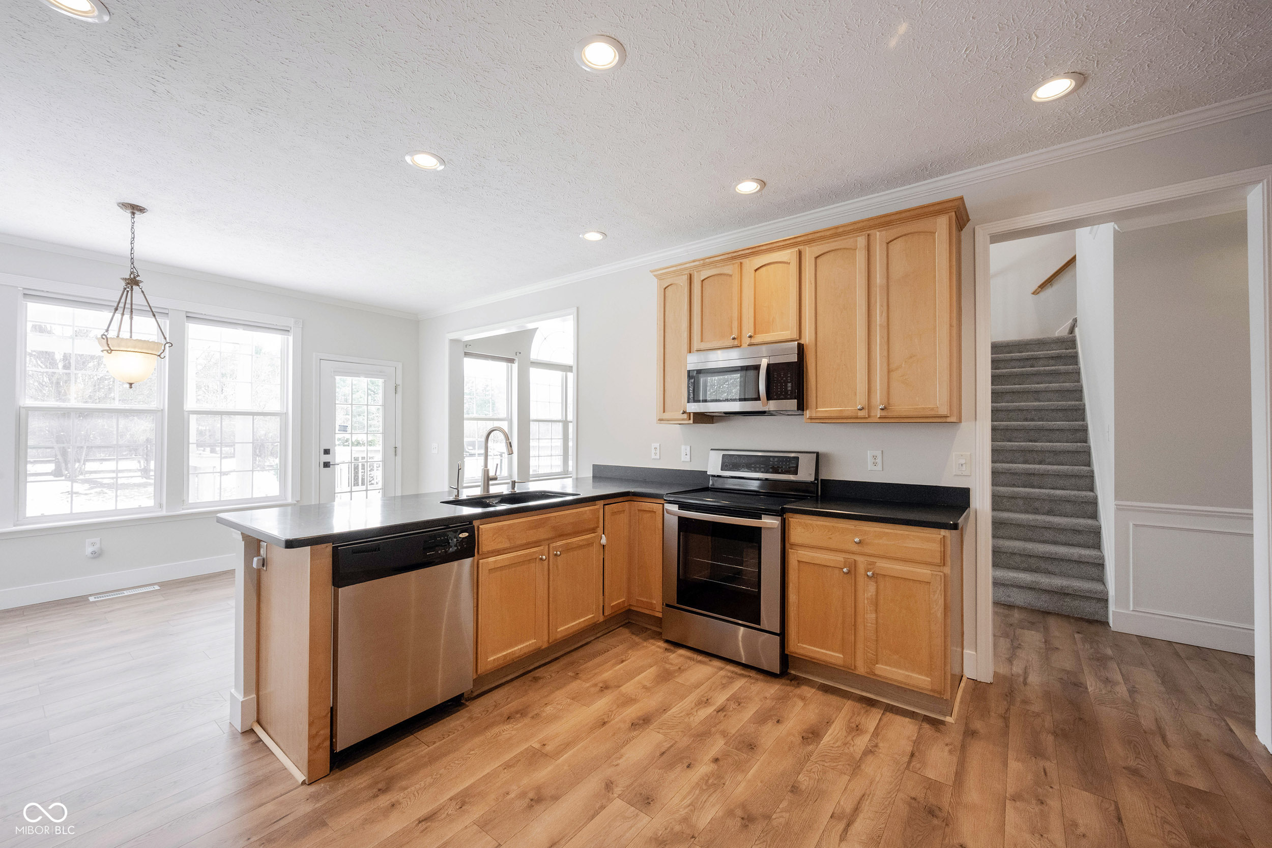 7611 Prairie View Drive Indianapolis, IN 46256 - Photo 15 of 70