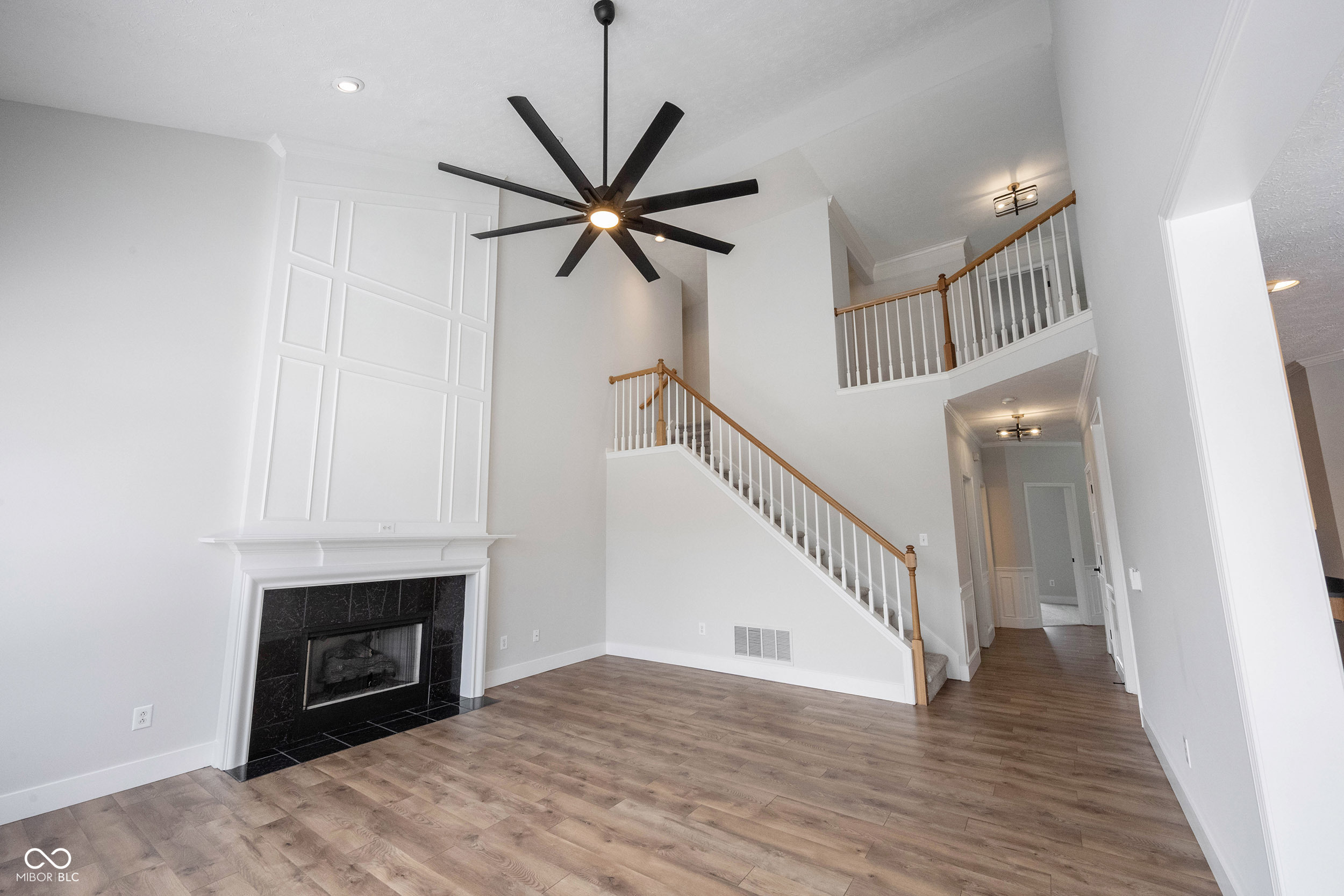 7611 Prairie View Drive Indianapolis, IN 46256 - Photo 2 of 70