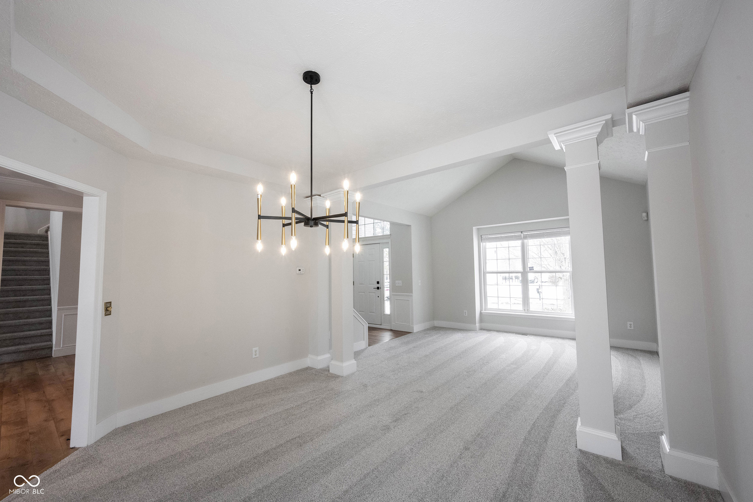 7611 Prairie View Drive Indianapolis, IN 46256 - Photo 3 of 70
