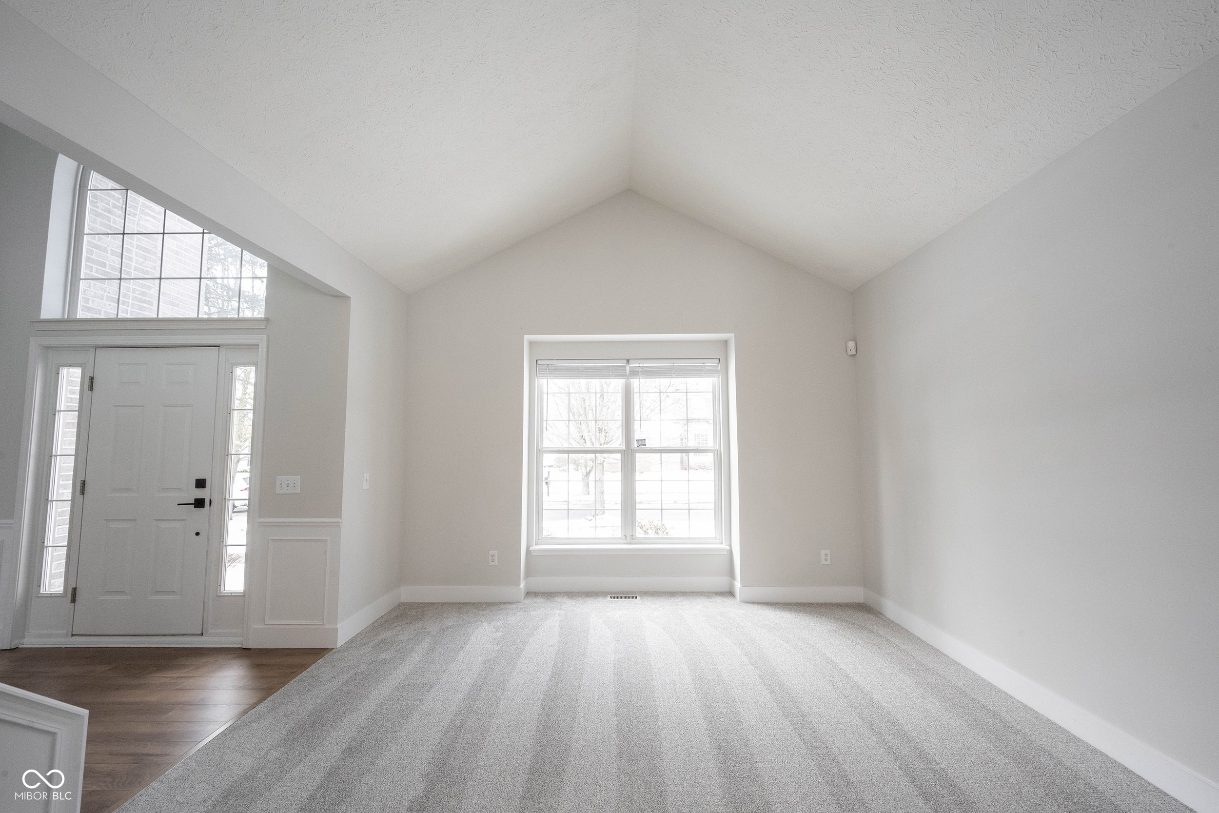 7611 Prairie View Drive Indianapolis, IN 46256 - Photo 9 of 70