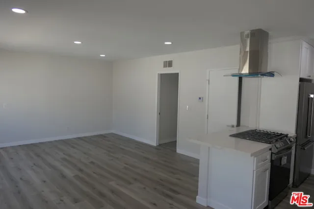 $2,895 | 10836 Camarillo Street, Unit 3, North Hollywood, CA 91602