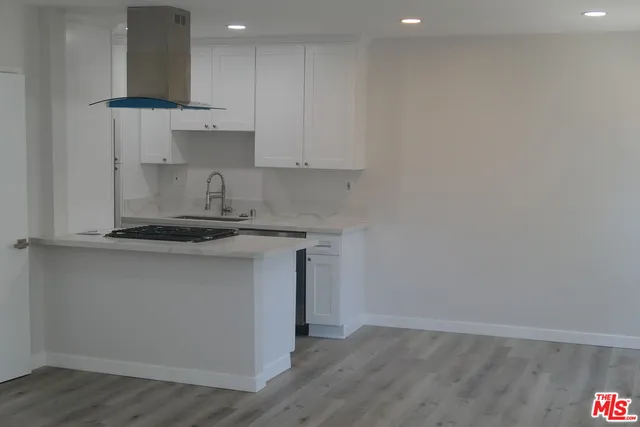 $2,895 | 10836 Camarillo Street, Unit 3, North Hollywood, CA 91602