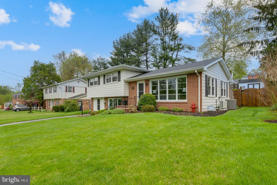 107 Sullivan Road Westminster, MD 21157 - Photo 3 of 25 Gallery Image 3