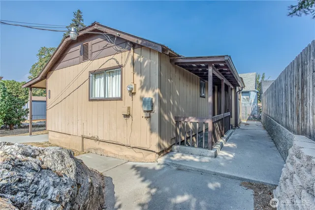 $465,000 | 535 Methow Street, Wenatchee, WA 98801