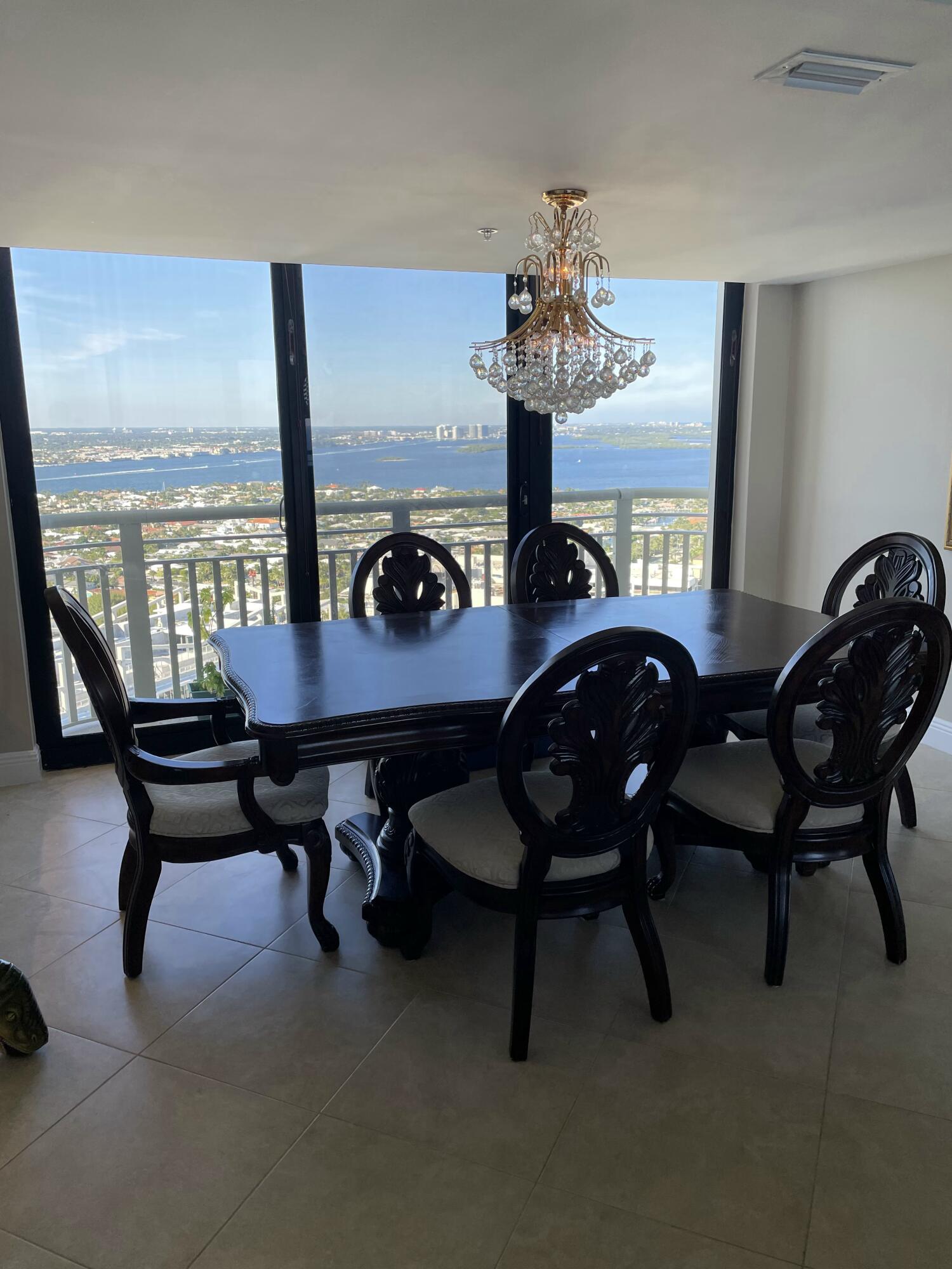 3000 North Ocean Drive, Unit 36C Riviera Beach, FL 33404 - Photo 4 of 18 dining room