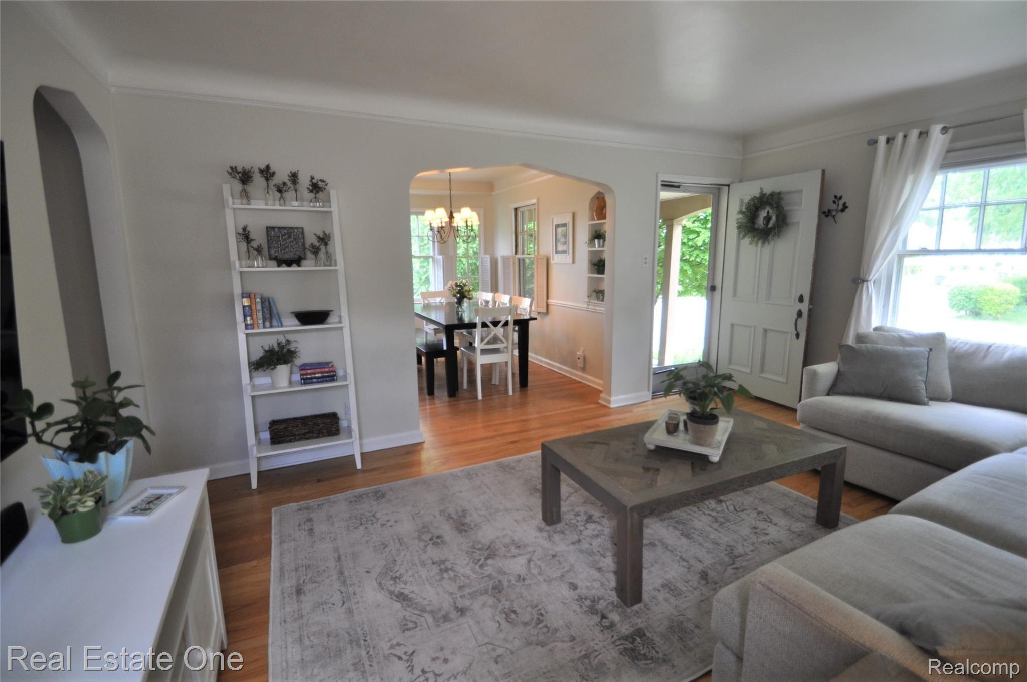 1891 Stanford Road Berkley, MI 48072 - Photo 4 of 39 4.JPG