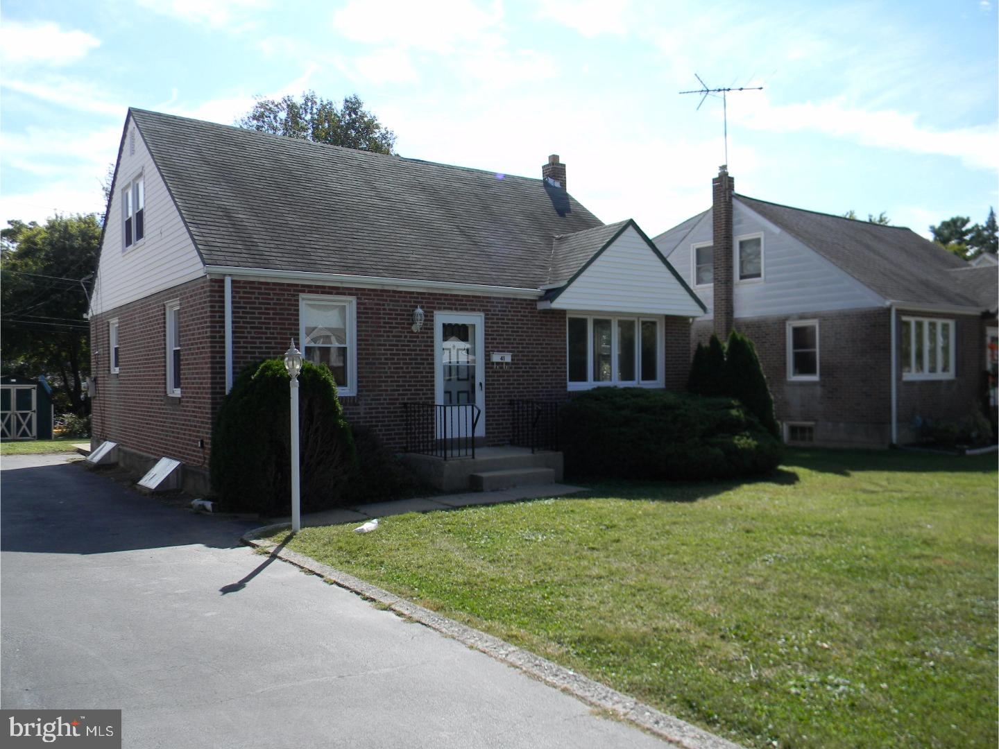41 South Malin Road Broomall, PA 19008 - Photo 1 of 14 Gallery Image 1