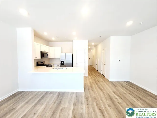 $2,450 | 1104 Martin Road, Breinigsville, PA 18031