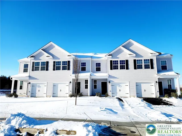 $2,450 | 1104 Martin Road, Breinigsville, PA 18031