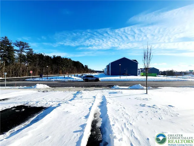 $2,450 | 1104 Martin Road, Breinigsville, PA 18031