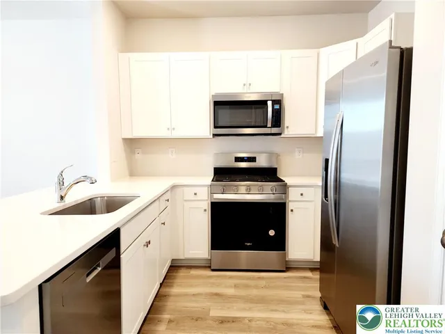 $2,450 | 1104 Martin Road, Breinigsville, PA 18031