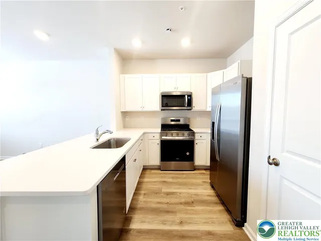 $2,450 | 1104 Martin Road, Breinigsville, PA 18031