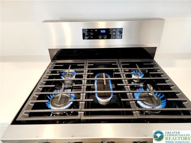 $2,450 | 1104 Martin Road, Breinigsville, PA 18031