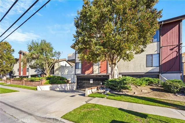 $550,000 | 15000 Halldale Avenue, Unit 101, Gardena, CA 90247