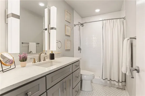 $2,300 | 900 Bartholomew Street, Unit 316, New Orleans, LA 70117
