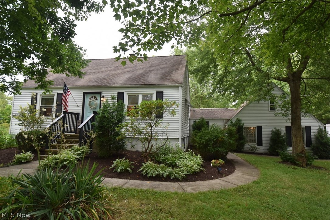 1156 Bell Road Chagrin Falls, OH 44022 - Photo 2 of 30 Gallery Image 2
