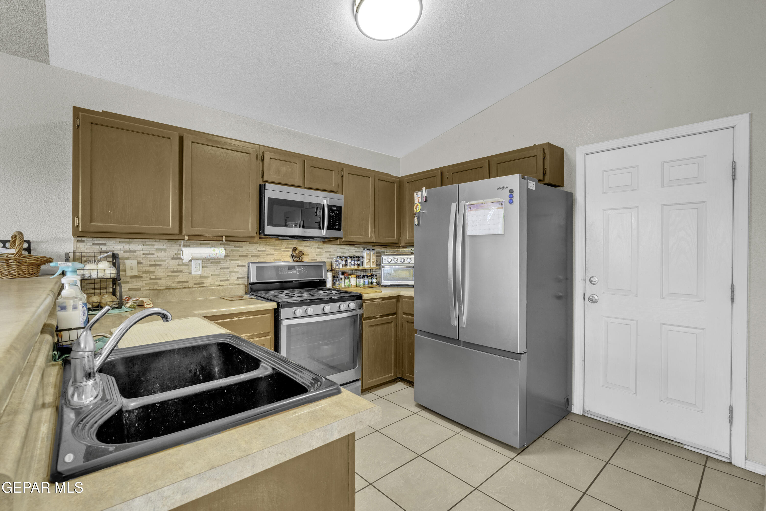 11701 Flor Del Rio Street Socorro, TX 79927 - Photo 17 of 50 8 (2)