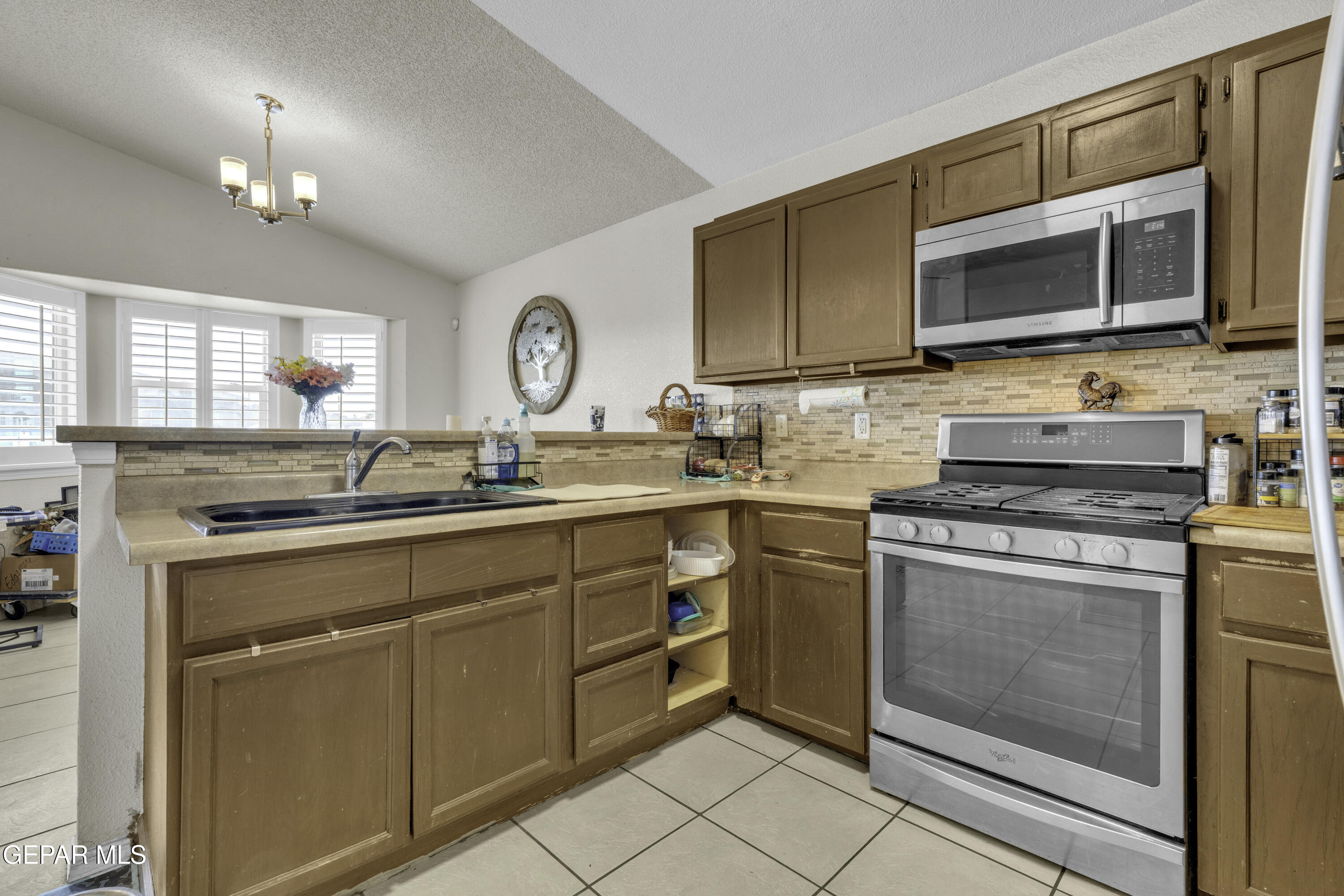 11701 Flor Del Rio Street Socorro, TX 79927 - Photo 18 of 50 8 (3)