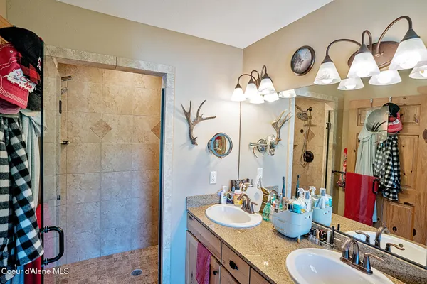 $355,500 | 1 Elsie Peak Court, Unit B1 BLDG B, Pinehurst, ID 83850