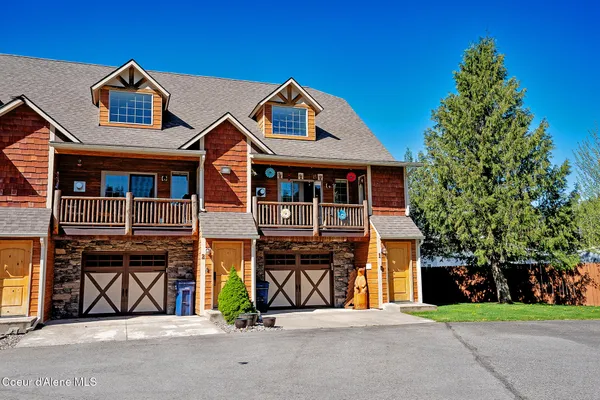$355,500 | 1 Elsie Peak Court, Unit B1 BLDG B, Pinehurst, ID 83850