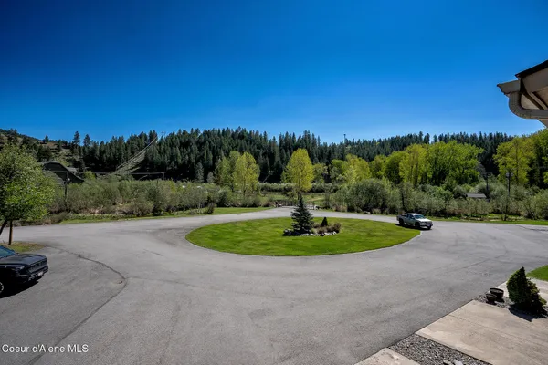 $355,500 | 1 Elsie Peak Court, Unit B1 BLDG B, Pinehurst, ID 83850