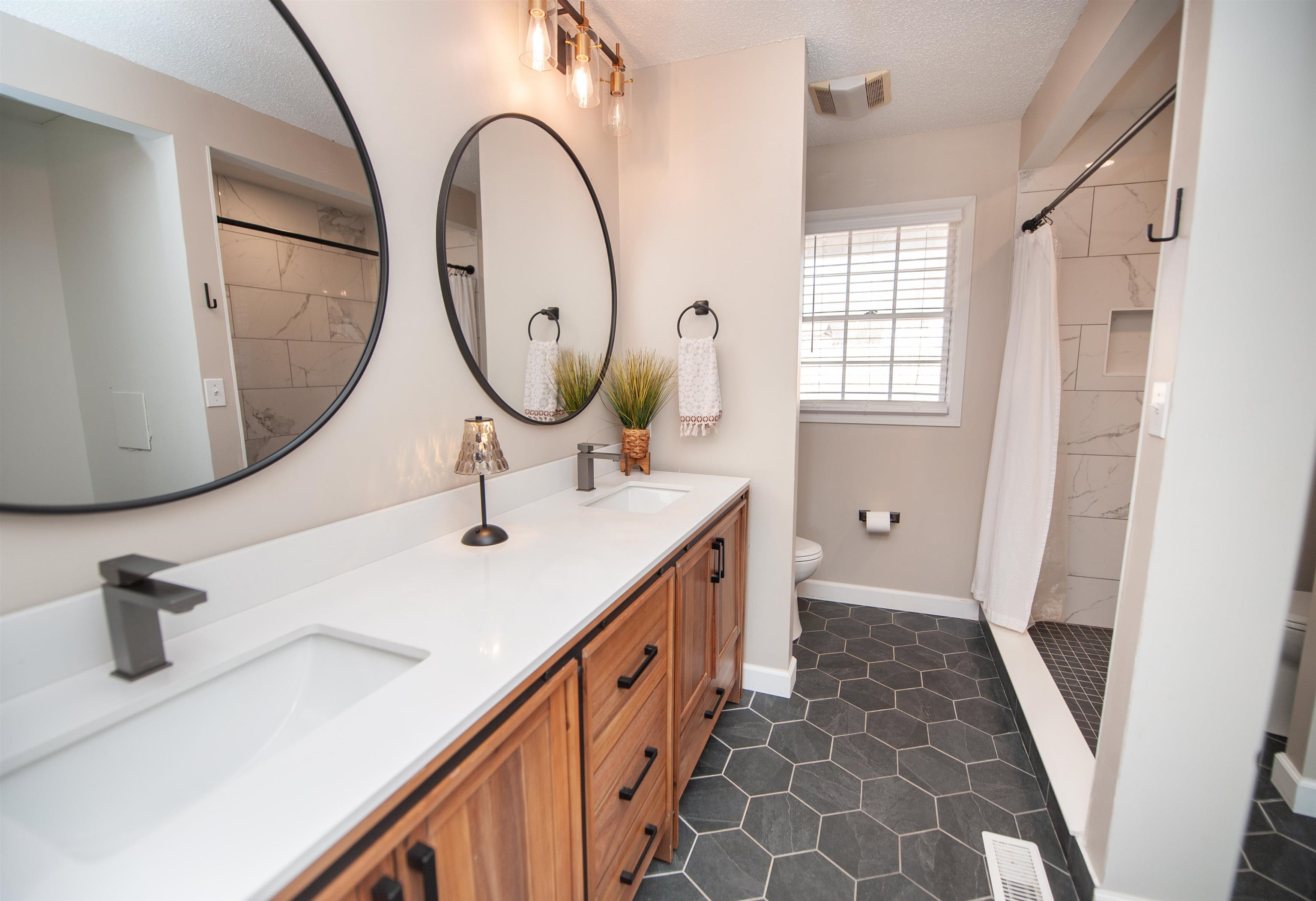 245 Augusta Road Spartanburg, SC 29301 - Photo 16 of 40