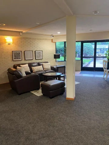 $89,000 | 10113 West 34th Street, Unit 335, Minnetonka, MN 55305