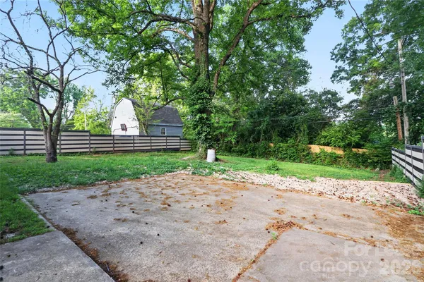 $1,980 | 1814 Eastway Drive, Charlotte, NC 28205