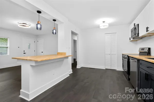 $1,980 | 1814 Eastway Drive, Charlotte, NC 28205