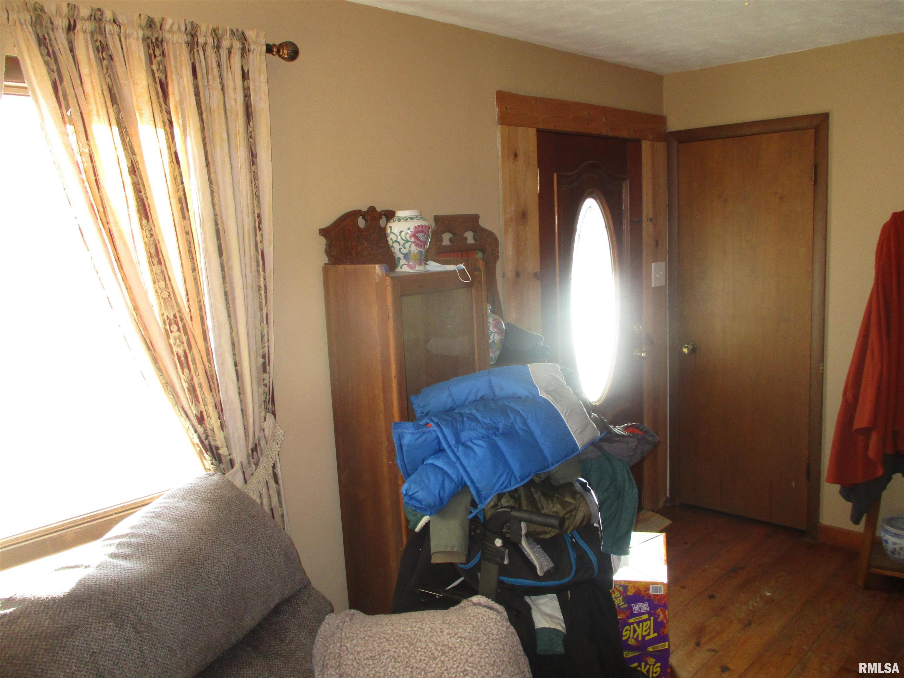 21801 Shawneetown Road Thompsonville, IL 62890 - Photo 9 of 23 Gallery Image 9