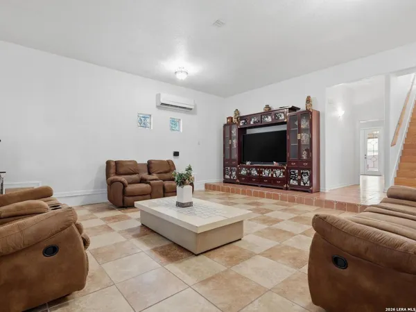 $730,000 | 603 Sunshine Meadow, Adkins, TX 78101
