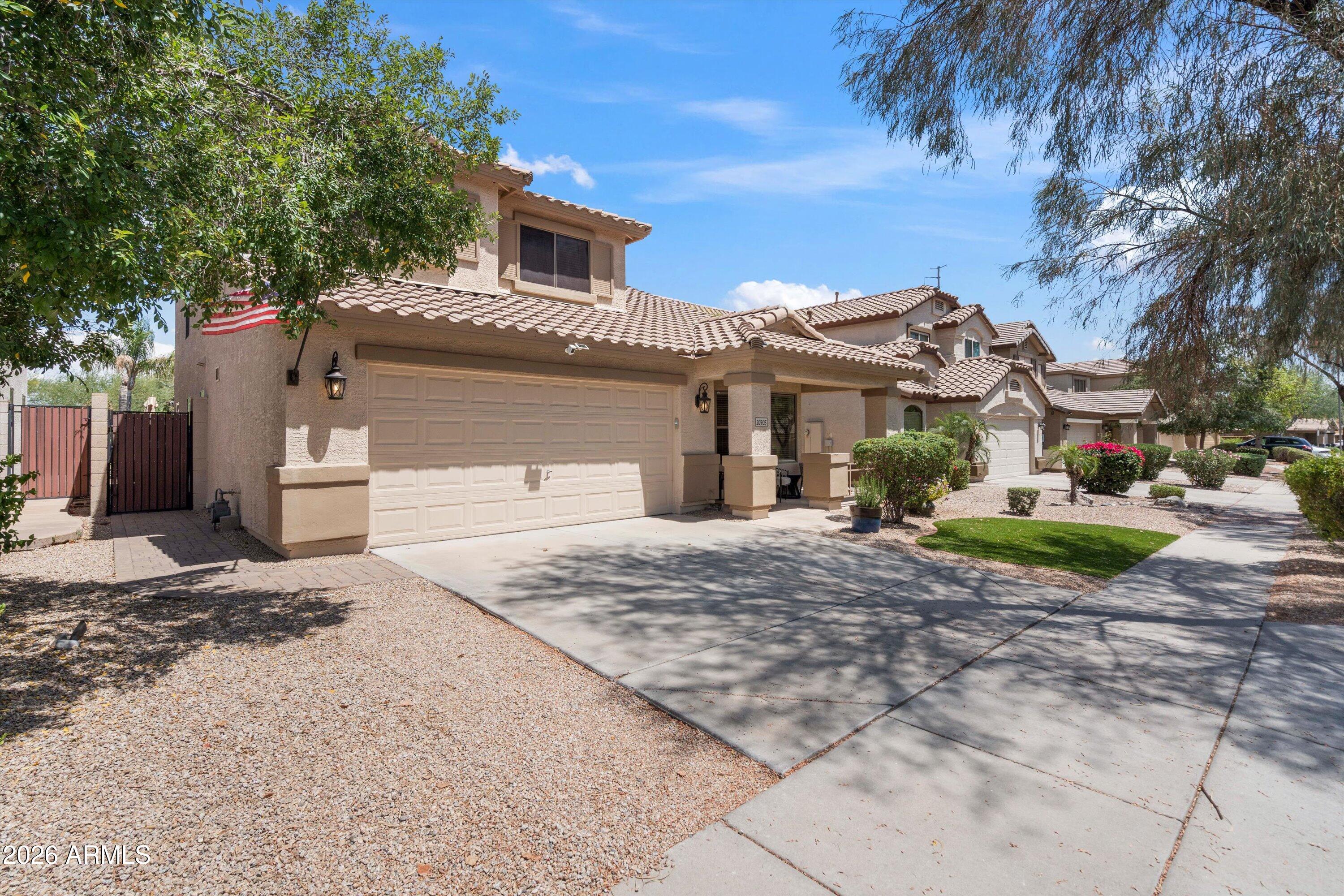 20905 North 39th Way Phoenix, AZ 85050 - Photo 2 of 42