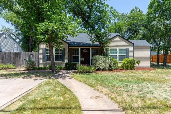 $299,900 | 757 Davis Drive, Abilene, TX 79605