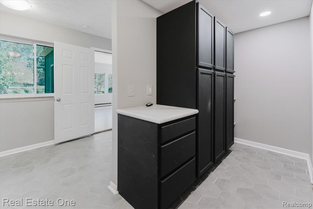 2270 Kingsford Road Rochester Hills, MI 48309 - Photo 24 of 43