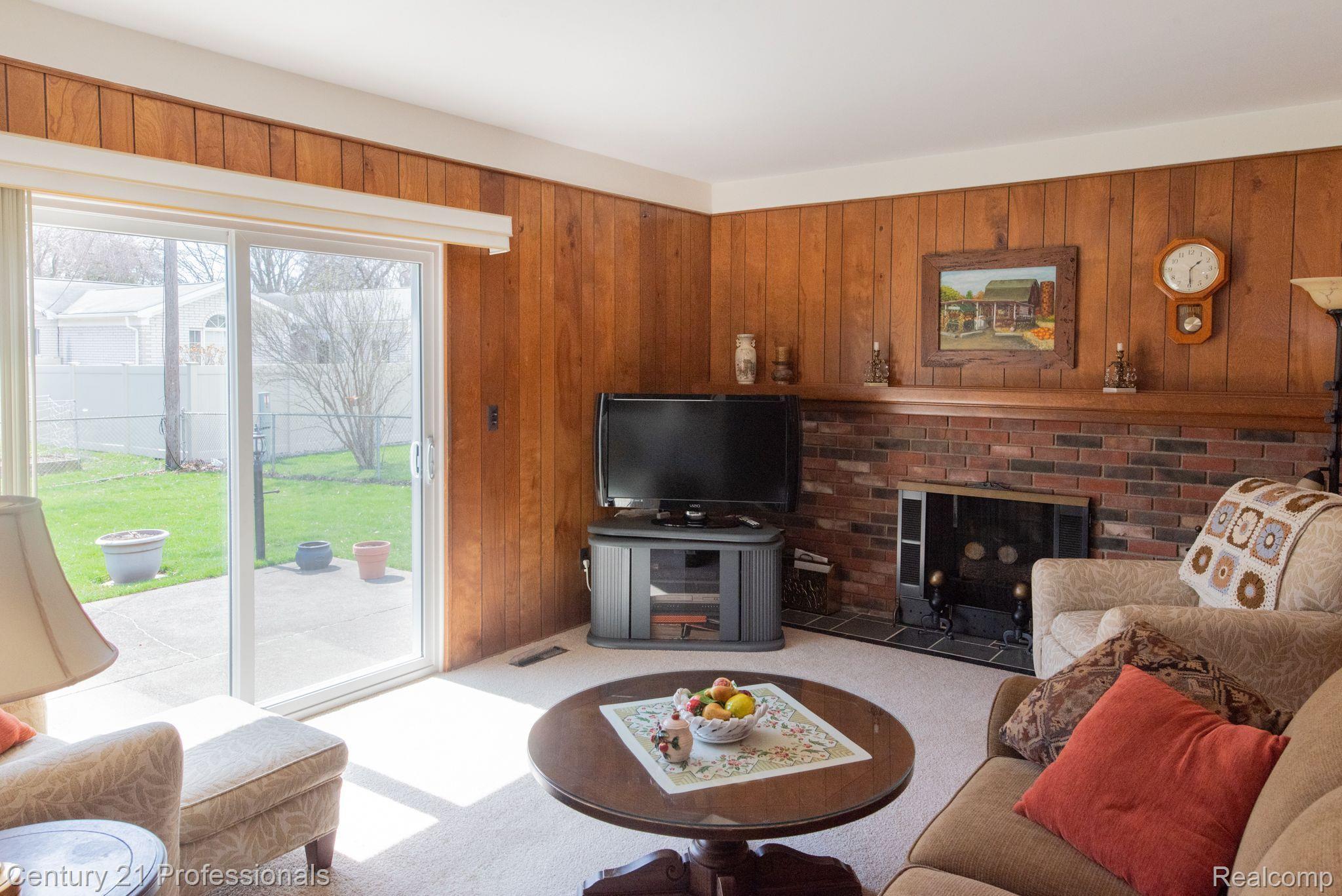 36135 Curtis Road Livonia, MI 48152 - Photo 14 of 30 Gallery Image 14