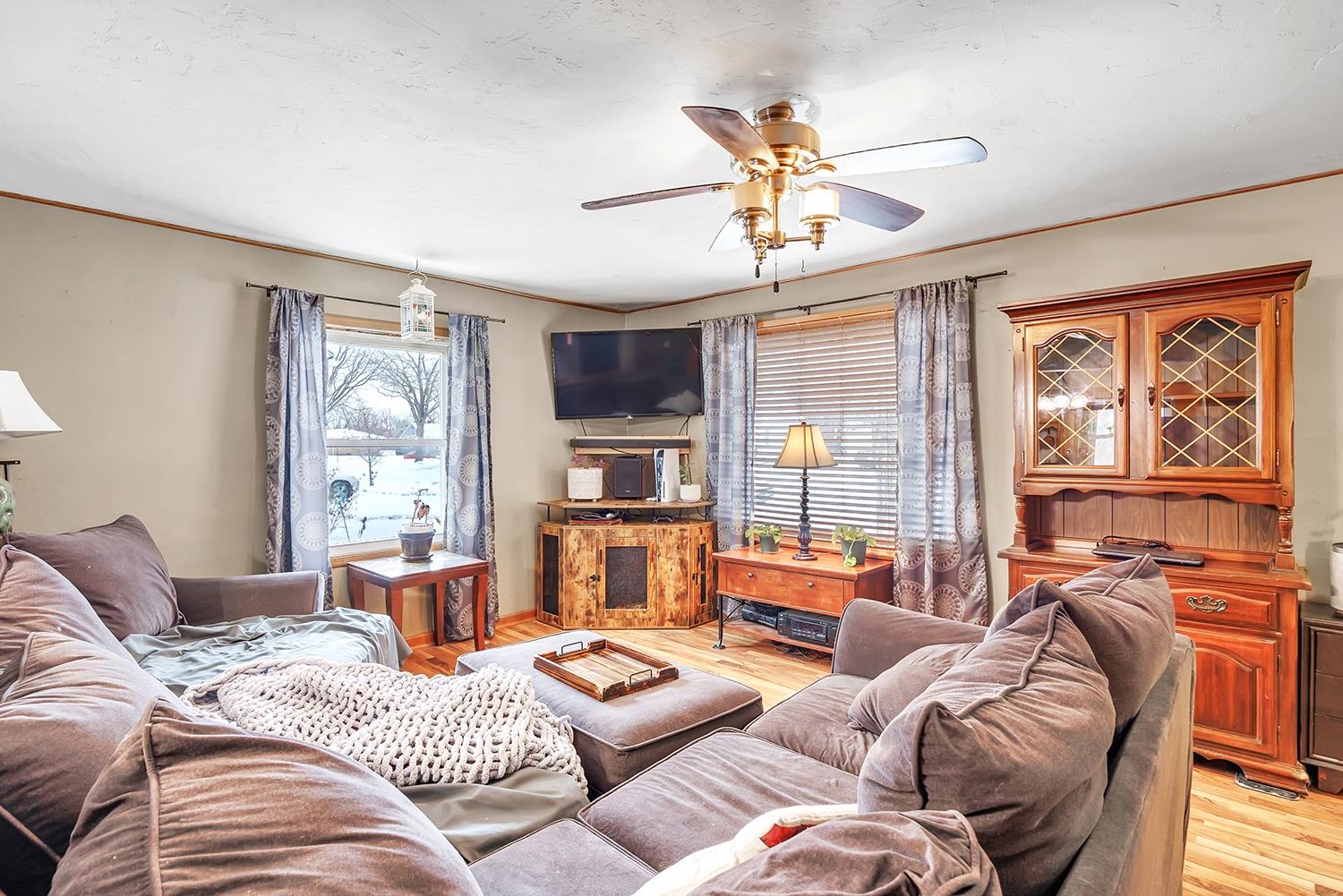 1020 Goodell Street Green Bay, WI 54301 - Photo 3 of 20