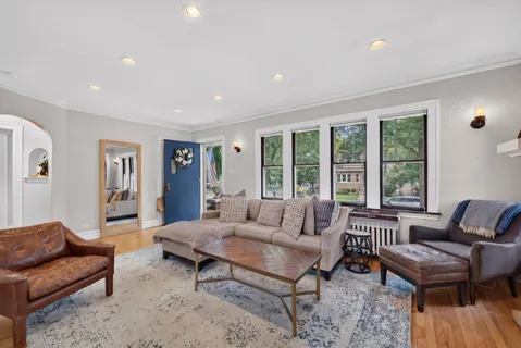 $575,000 | 6960 North Ozark Avenue, Chicago, IL 60631