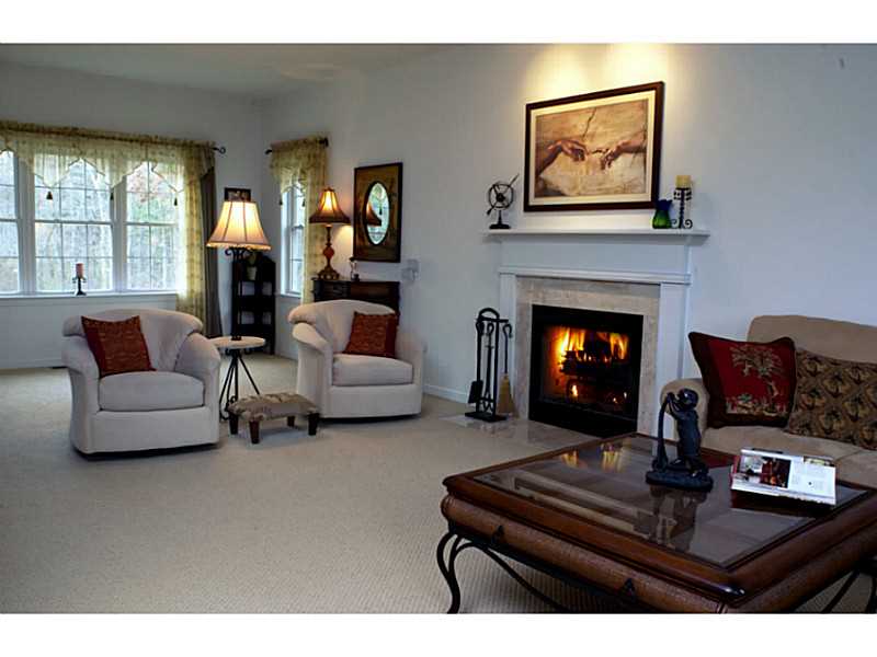 0 Elizabeth Road Barrington, RI 02806 - Photo 2 of 5 Living Room.