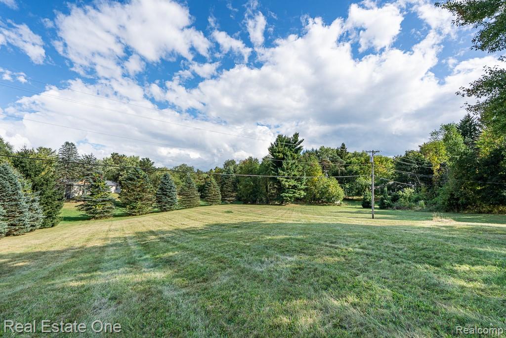 2995 Hadden Road Rochester, MI 48306 - Photo 57 of 68