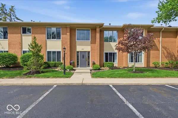 $187,500 | 586 Hunters Drive, Unit B, Carmel, IN 46032