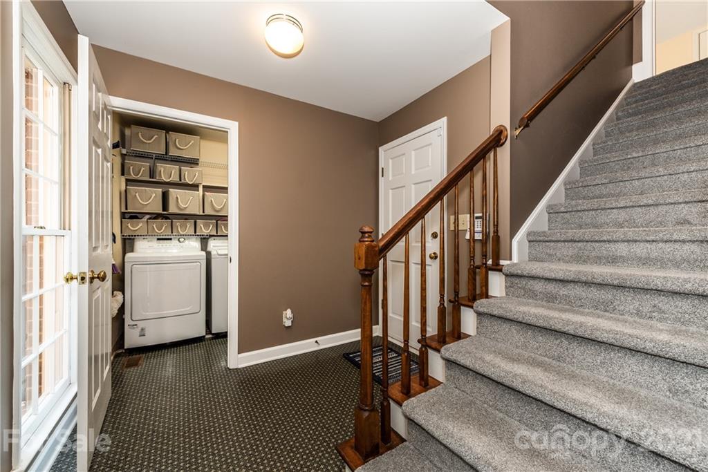 9415 Hood Road Charlotte, NC 28215 - Photo 12 of 48 Gallery Image 12
