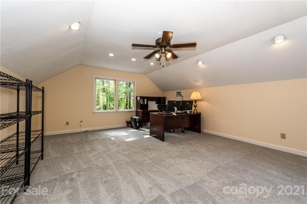 9415 Hood Road Charlotte, NC 28215 - Photo 13 of 48 Gallery Image 13
