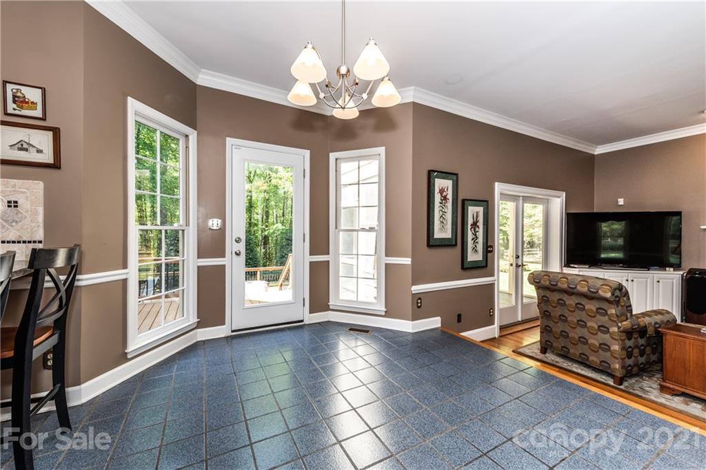 9415 Hood Road Charlotte, NC 28215 - Photo 14 of 48 Gallery Image 14