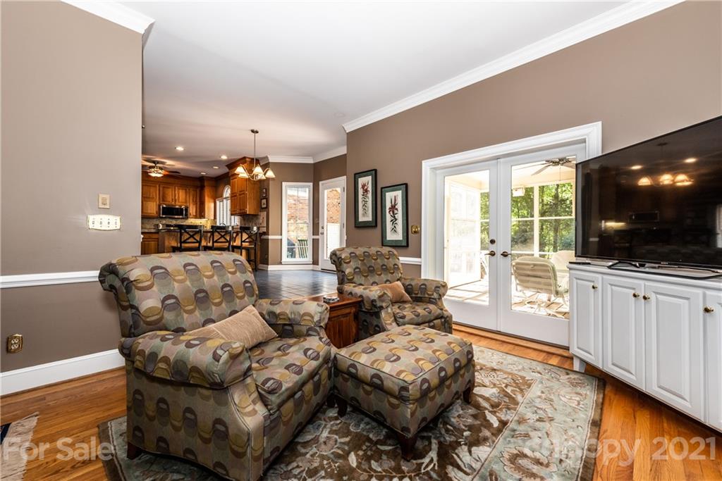 9415 Hood Road Charlotte, NC 28215 - Photo 18 of 48 Gallery Image 18