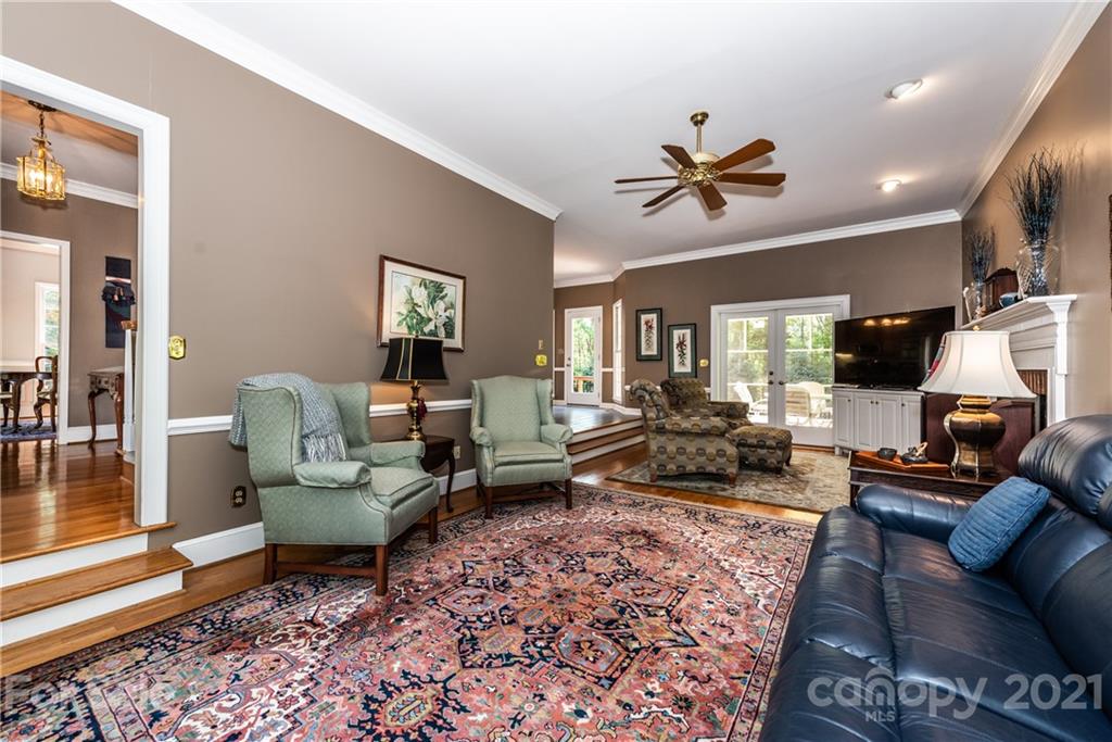 9415 Hood Road Charlotte, NC 28215 - Photo 21 of 48 Gallery Image 21