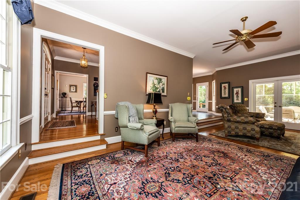 9415 Hood Road Charlotte, NC 28215 - Photo 22 of 48 Gallery Image 22
