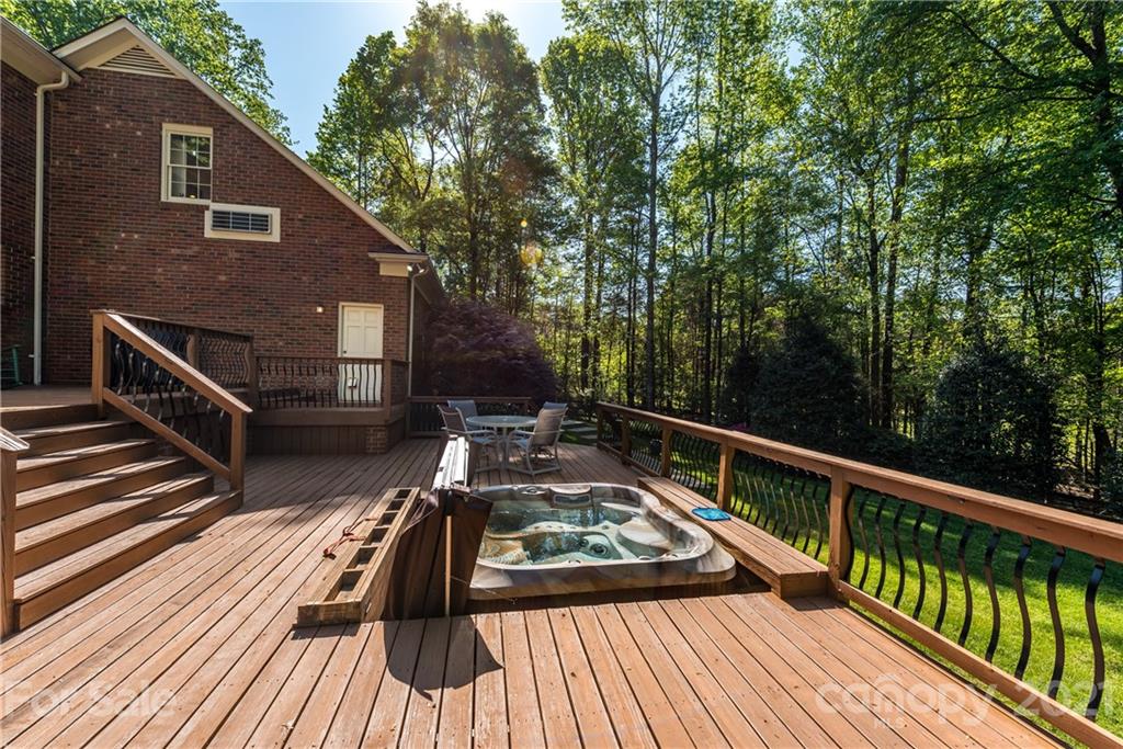 9415 Hood Road Charlotte, NC 28215 - Photo 38 of 48 Gallery Image 38