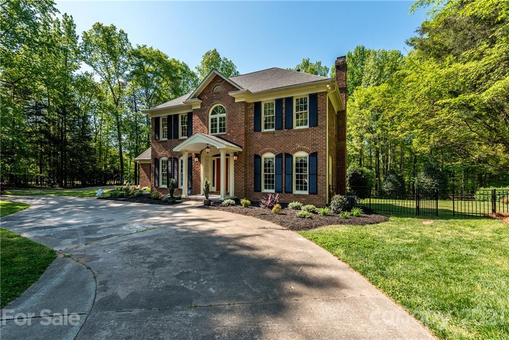 9415 Hood Road Charlotte, NC 28215 - Photo 42 of 48 Gallery Image 42
