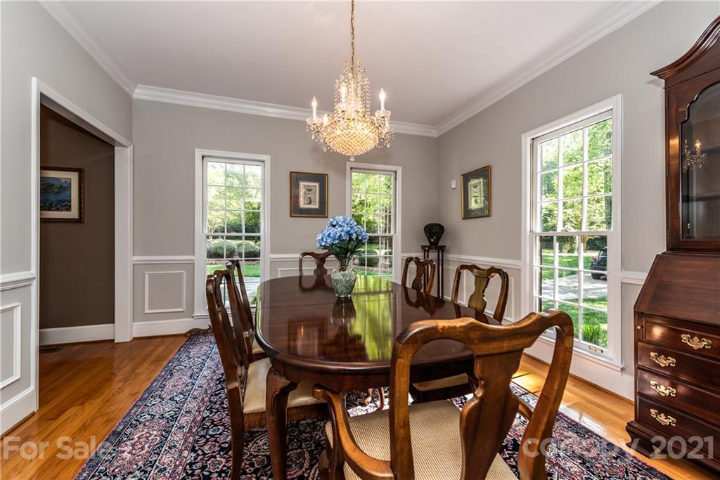 9415 Hood Road Charlotte, NC 28215 - Photo 6 of 48 Gallery Image 6