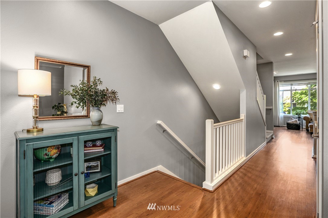 109 Cougar Ridge Road Northwest Issaquah, WA 98027 - Photo 11 of 26